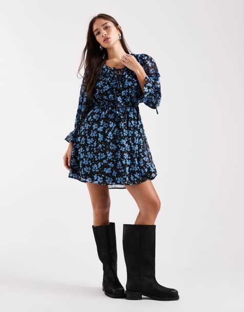 New Look – Minikleid aus Chiffon in Blau geblümt mit Rüschen - view 1