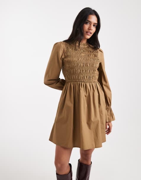 New Look – Minikleid in Braun mit gesmoktem Oberteil - view 1