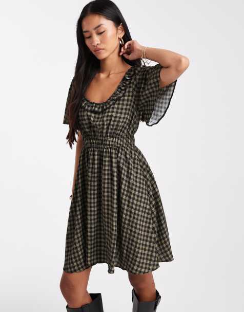 New Look – Minikleid in kariertem Grün mit U-Ausschnitt - view 1