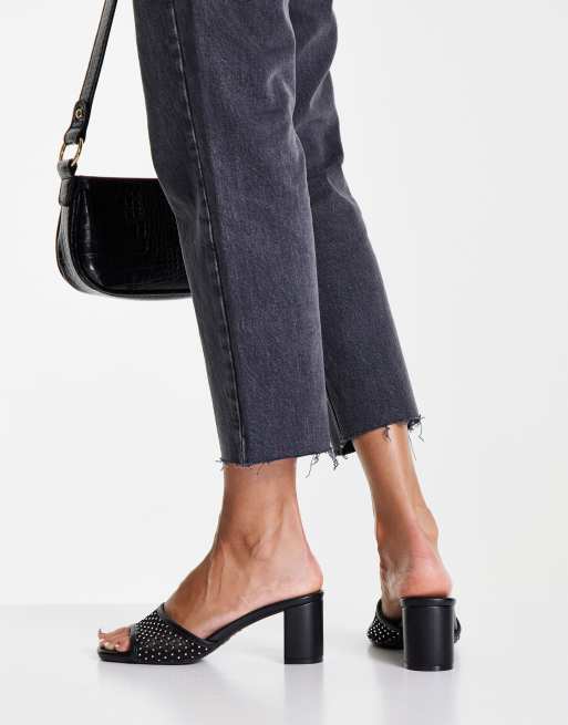 New Look – Mit Netzstoff verzierte Pantoletten mit Blockabsatz in