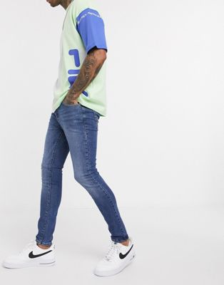 New Look – Mittelblaue Spray on-Jeans