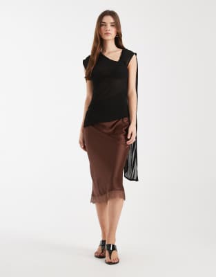 New Look - Mittellanger Satinrock in Braun mit Spitzenborte-Brown