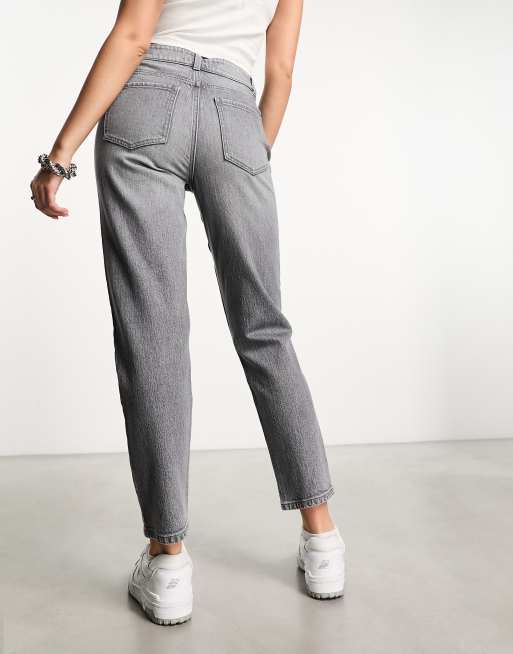 New Look Mom Jeans in Grau