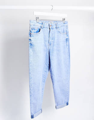 New Look - Mom-Jeans in heller Bleach-Waschung mit betonter Taille-Blau