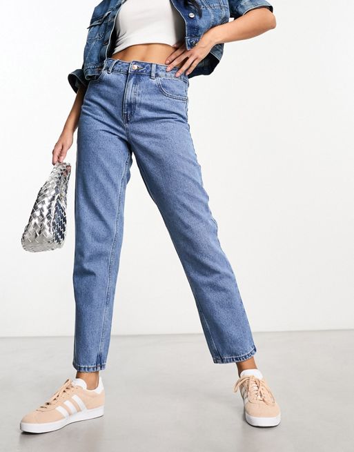 New Look – Mom-Jeans in Stonewash-Blau