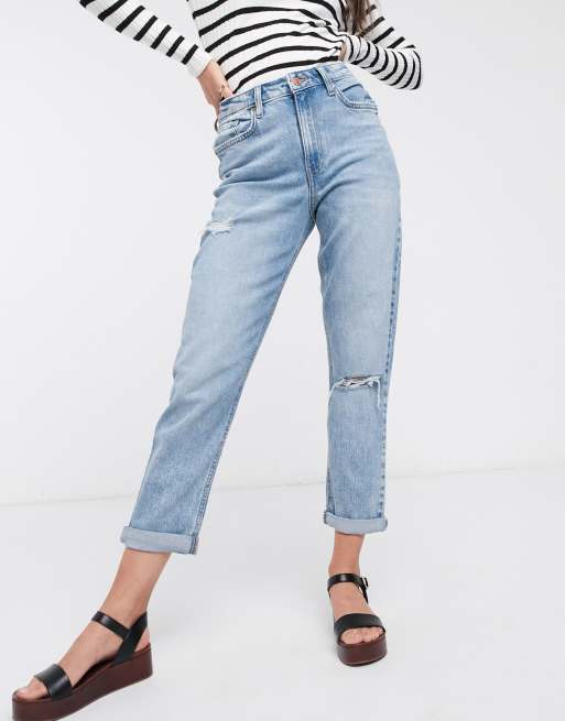 New Look - Mom jeans met scheuren in lichtblauw