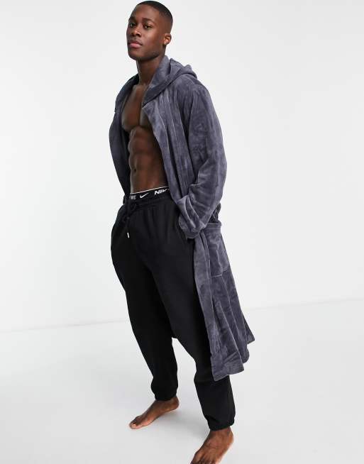 New Look – Morgenmantel aus Fleece in Grau