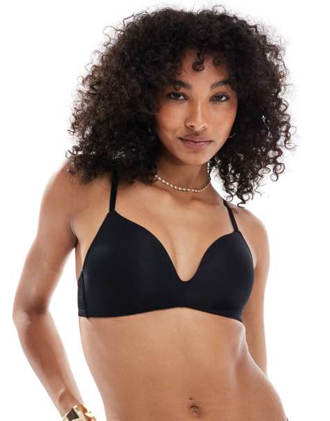 New Look moulded triangle bra in black - view 1