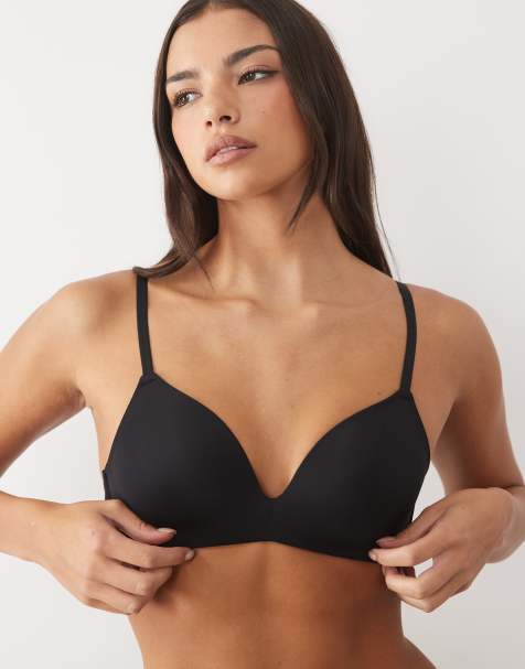 New Look moulded triangle bra in black - view 1