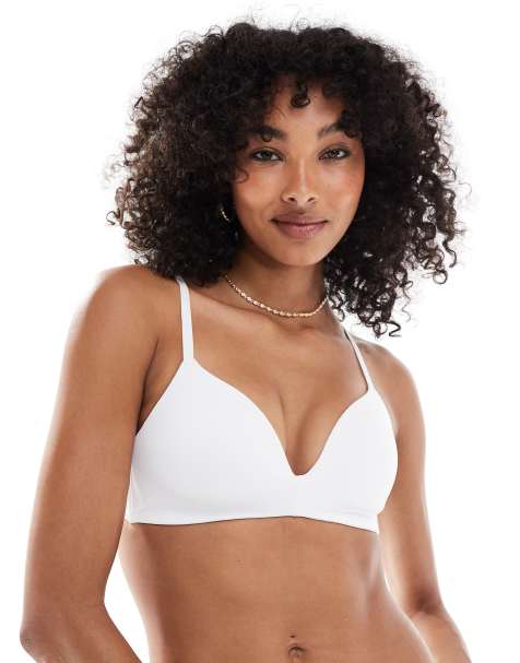 New Look moulded triangle bra in white - view 1