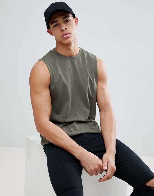 New Look - Mouwloos T-shirt in kaki