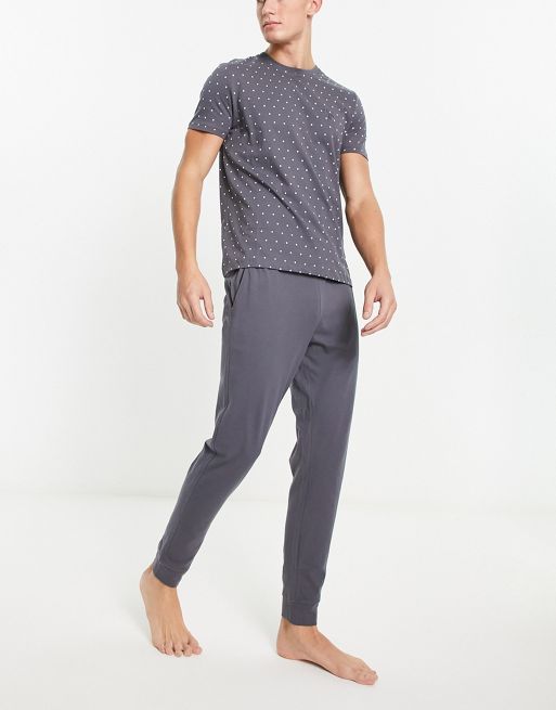 New Look - Mørkegråt pyjamassæt med polkaprikker