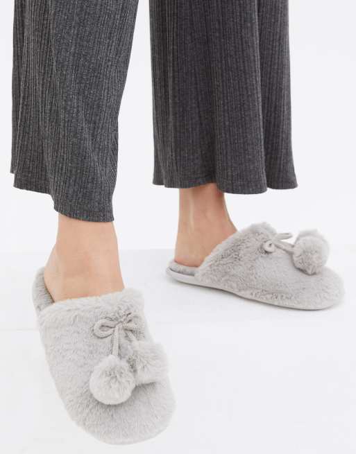 New Look - Mule-slippers i grå imiteret pels