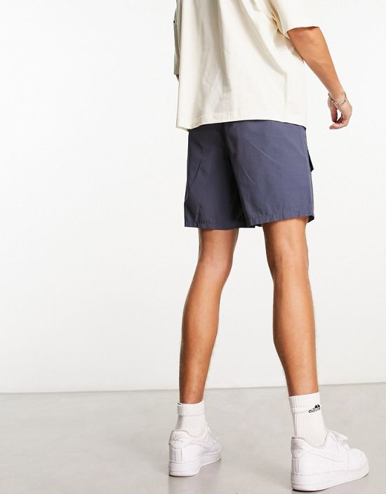 https://images.asos-media.com/products/new-look-multi-pocket-cargo-shorts-in-dark-blue/204707960-4?$n_550w$&wid=550&fit=constrain