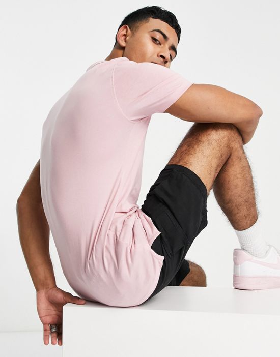https://images.asos-media.com/products/new-look-muscle-fit-jersey-polo-in-pink/203045939-2?$n_550w$&wid=550&fit=constrain