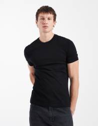 New Look muscle fit t-shirt in black
