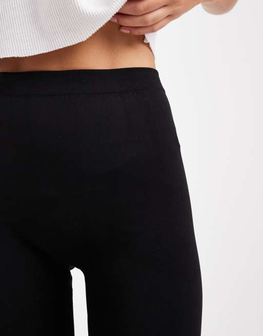 New Look – Nahtlose Leggings in Schwarz mit Fleecefutter, 3 von 5