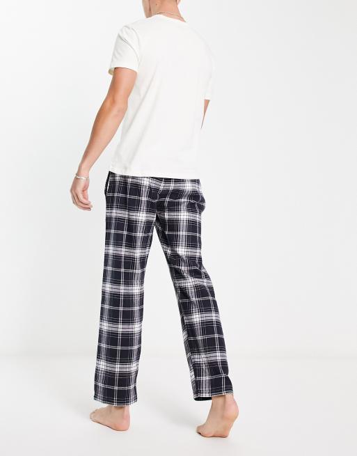 New Look – Naturvit julpyjamasset med "Driving home for Christmas"-tryck, 2 av 4