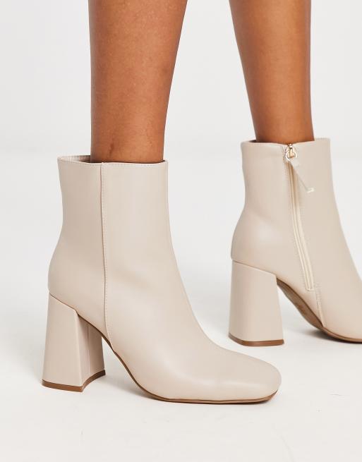 New Look – Naturvita ankelboots med klackar, 2 av 4