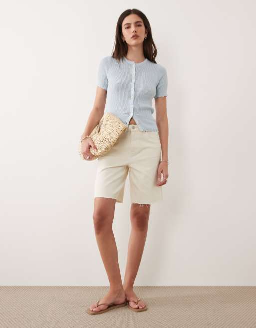 New Look – Naturvita, långa jeansshorts, 2 av 5
