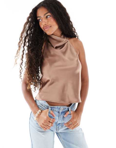 New Look – Neckholder-Top aus Satin in Nerzrosa - view 1