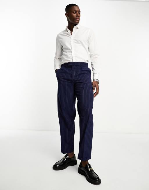 New Look - Nette ruimvallende broek met plooienen in marineblauw