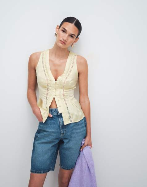 New Look – Oberteil aus Satin und Spitze in Gelb - view 1