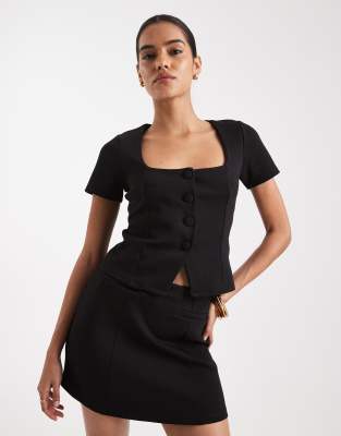 New Look - Oberteil in Schwarz mit Knopfleiste, Kombiteil