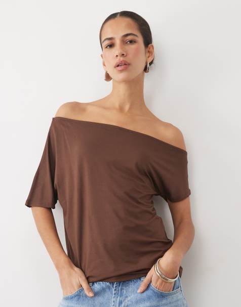 New Look offshoulder T-shirt i mørkebrun - view 1