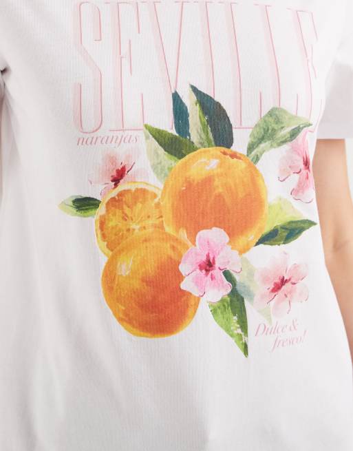 New Look orange printed girlfriend tee in white, 3 of 4