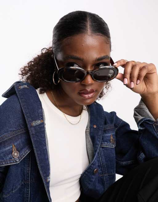 New Look – Ovale Schildpatt-Sonnenbrille in Braun