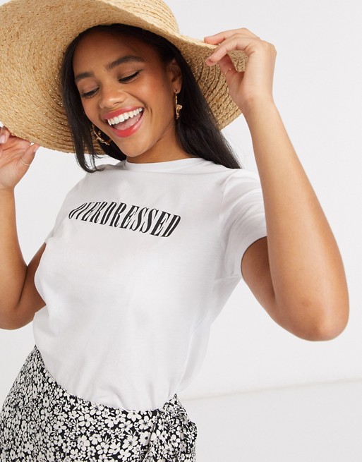 New Look overdressed slogan tee in white