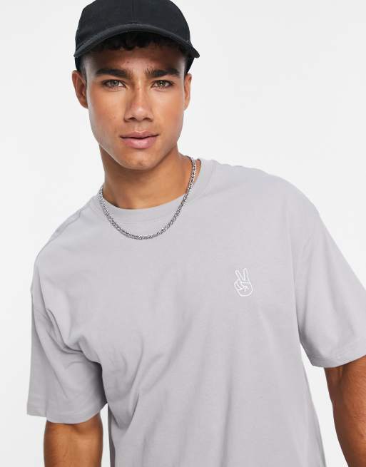 New Look – Oversize-T-Shirt in Hellgrau mit Friedenszeichen-Stickerei