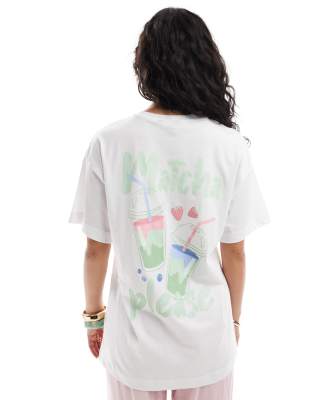 New Look - Oversize-T-Shirt in Weiß mit Matcha-Print