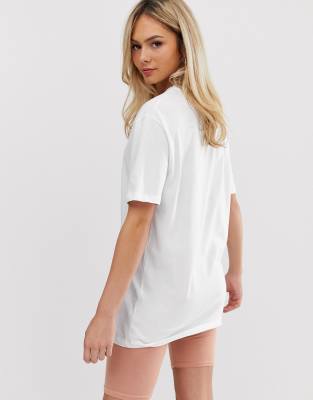 white boyfriend tee
