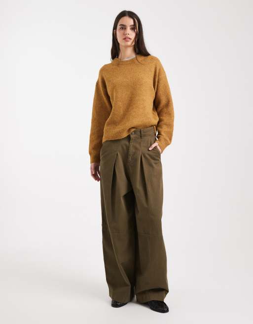 New Look oversized crew neck jumper in ochre, 3 of 4
