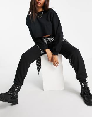 black cuffed sweatpants