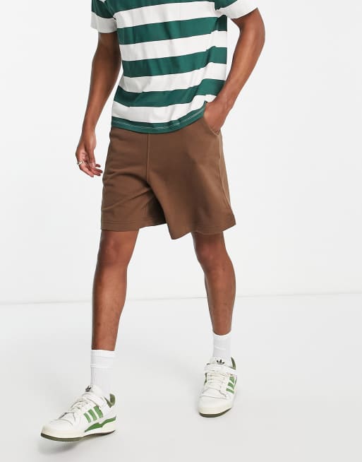 New Look oversized jersey shorts in brown