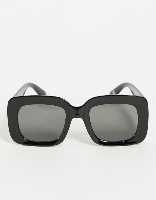 New Look oversized square sunglasses in black, 3 of 4