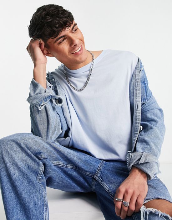 https://images.asos-media.com/products/new-look-oversized-t-shirt-in-light-blue/202254043-2?$n_550w$&wid=550&fit=constrain
