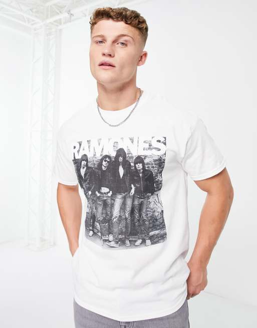 New Look – Oversized-T-Shirt mit <em>Ramones</em>-Print in Weiß