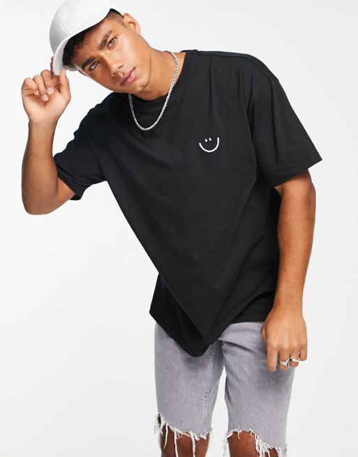 New Look oversized t-shirt with smile sketch embroidery in black | ASOS