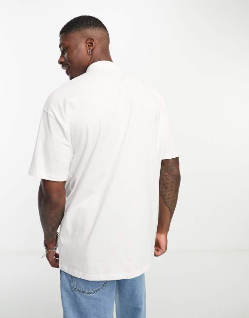 https://images.asos-media.com/products/new-look-oversized-turtle-neck-t-shirt-in-white/205333506-2?$n_640w$&wid=513&fit=constrain