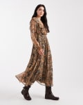 [New Look] New Look paisley chiffon long sleeve midi dress in brown 14 29-Brown Pattern