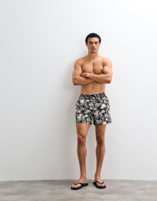New Look palm print swim shorts in black, 2 of 7
