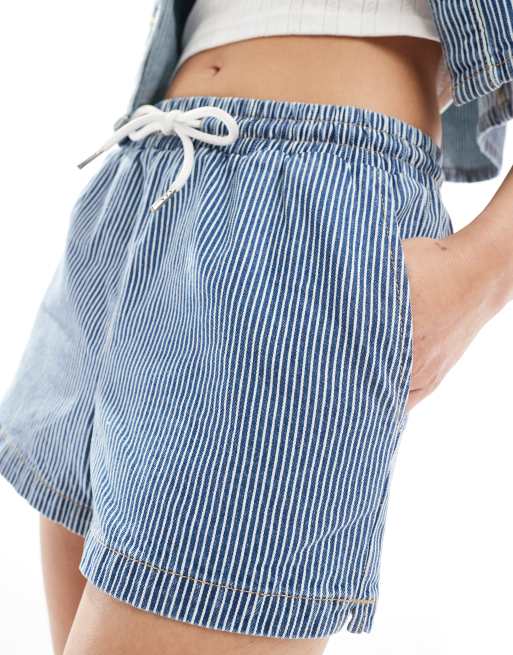 New Look - Pantaloncini di jeans blu a righe con coulisse in coordinato, 4 di 5