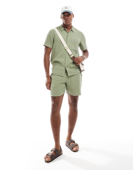 New Look - Pantaloncini in tessuto doppio verde chiaro in coordinato