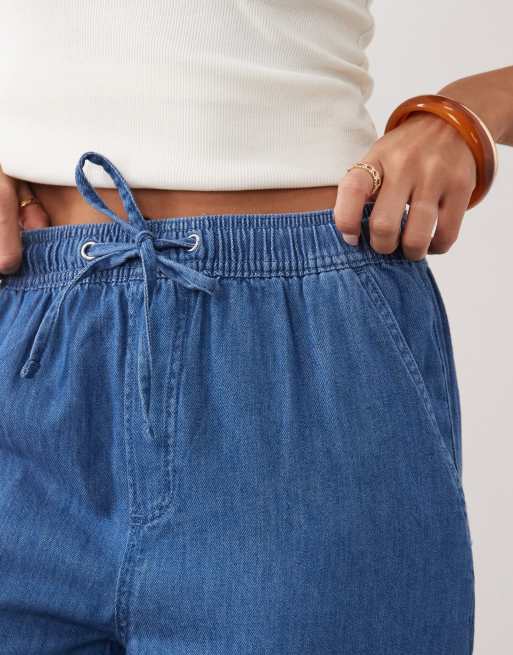 New Look - Pantaloni a fondo ampio in denim chambray blu medio, 5 di 5