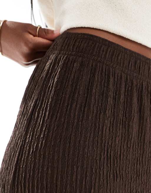 New Look - Pantaloni a fondo ampio marrone scuro testurizzati, 5 di 5