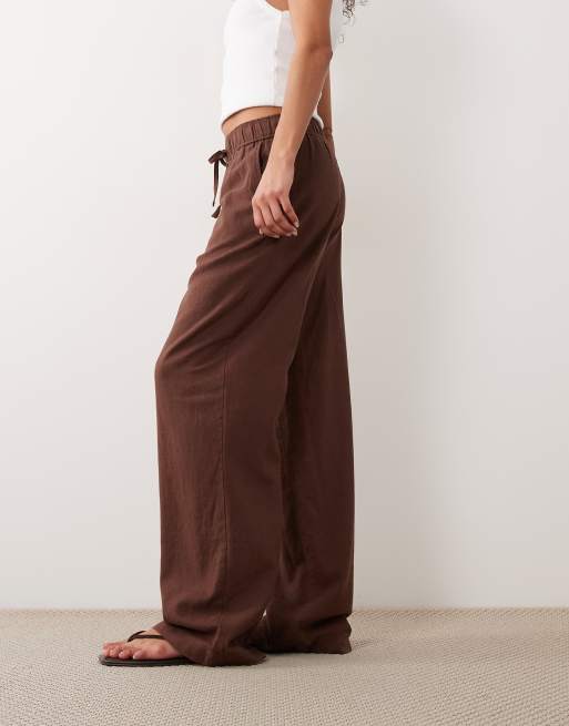 New Look pantaloni a gamba larga in misto lino marroni, 2 di 5